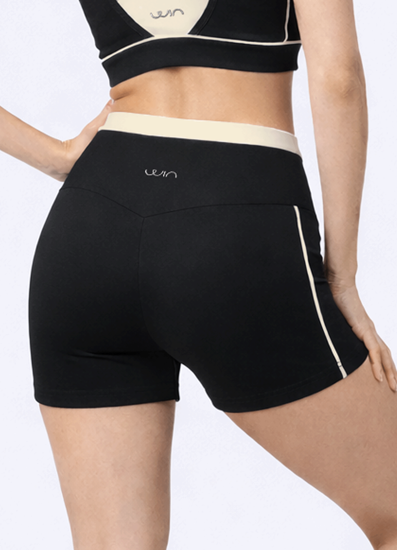 SHORT EMANA SILHOUETTE - BLACK/IVORY