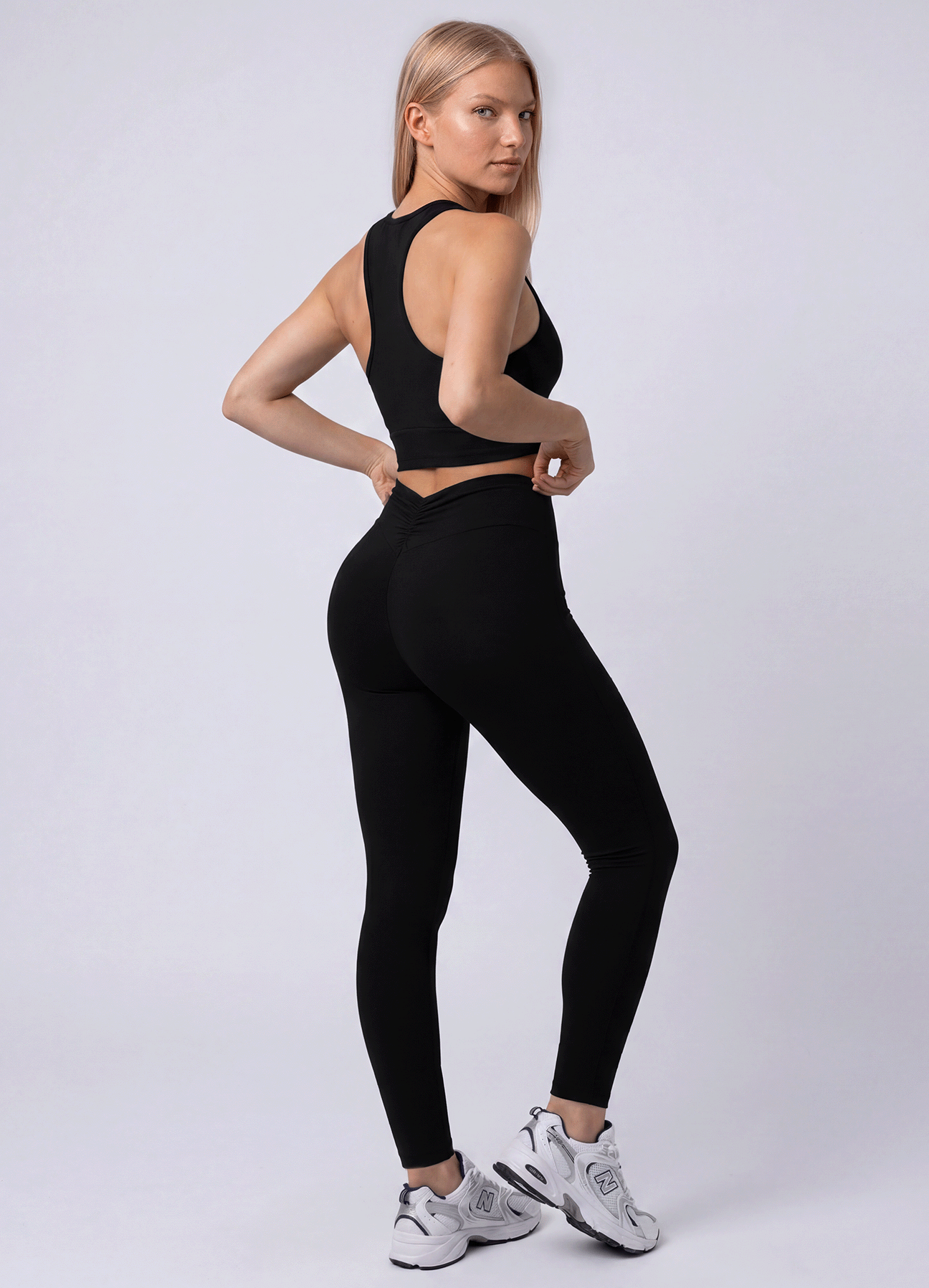 LEGGING EMANA POWER SCRUNCH - BLACK