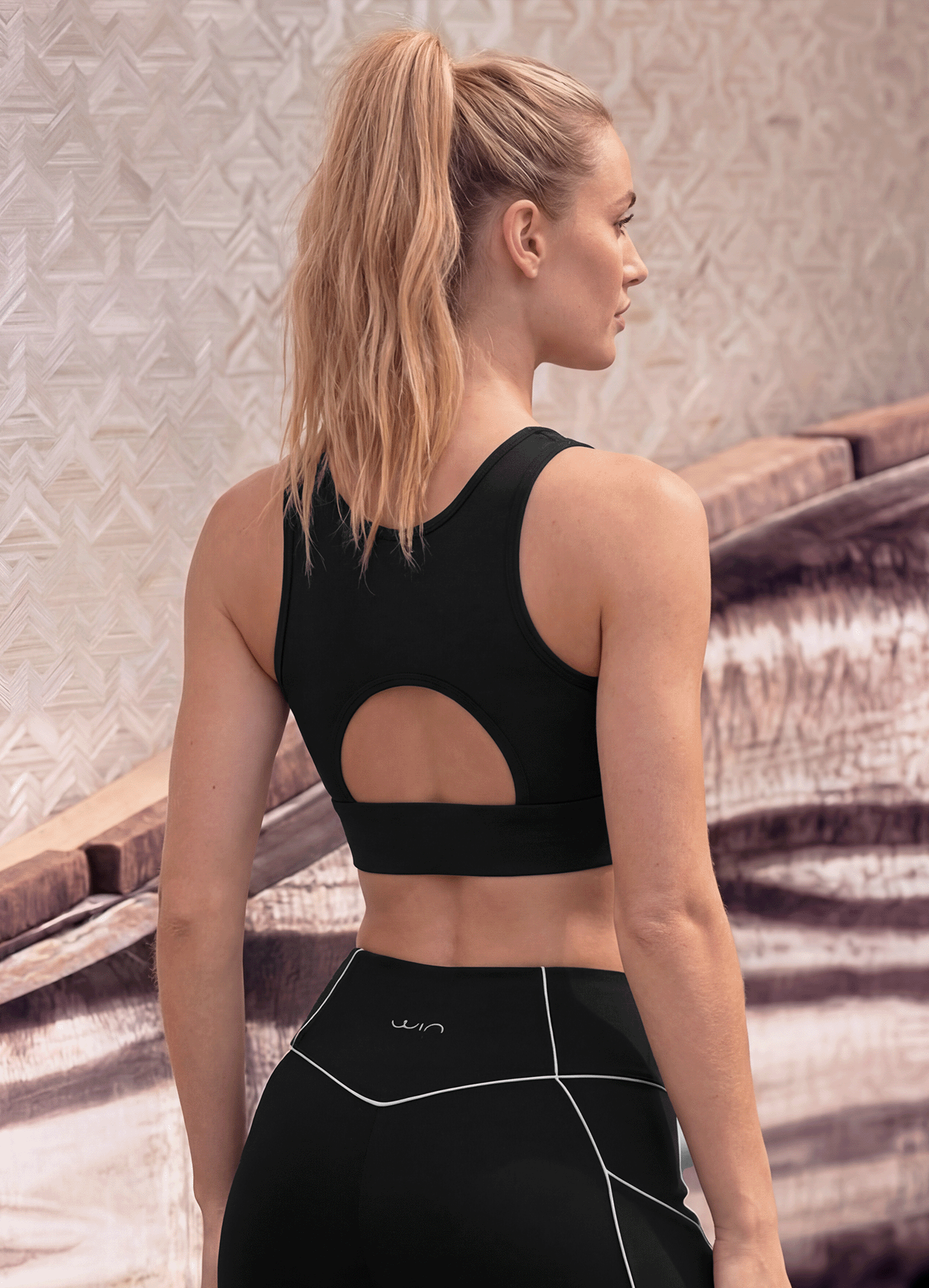 TOP EMANA MAXIM SCULPT - BLACK