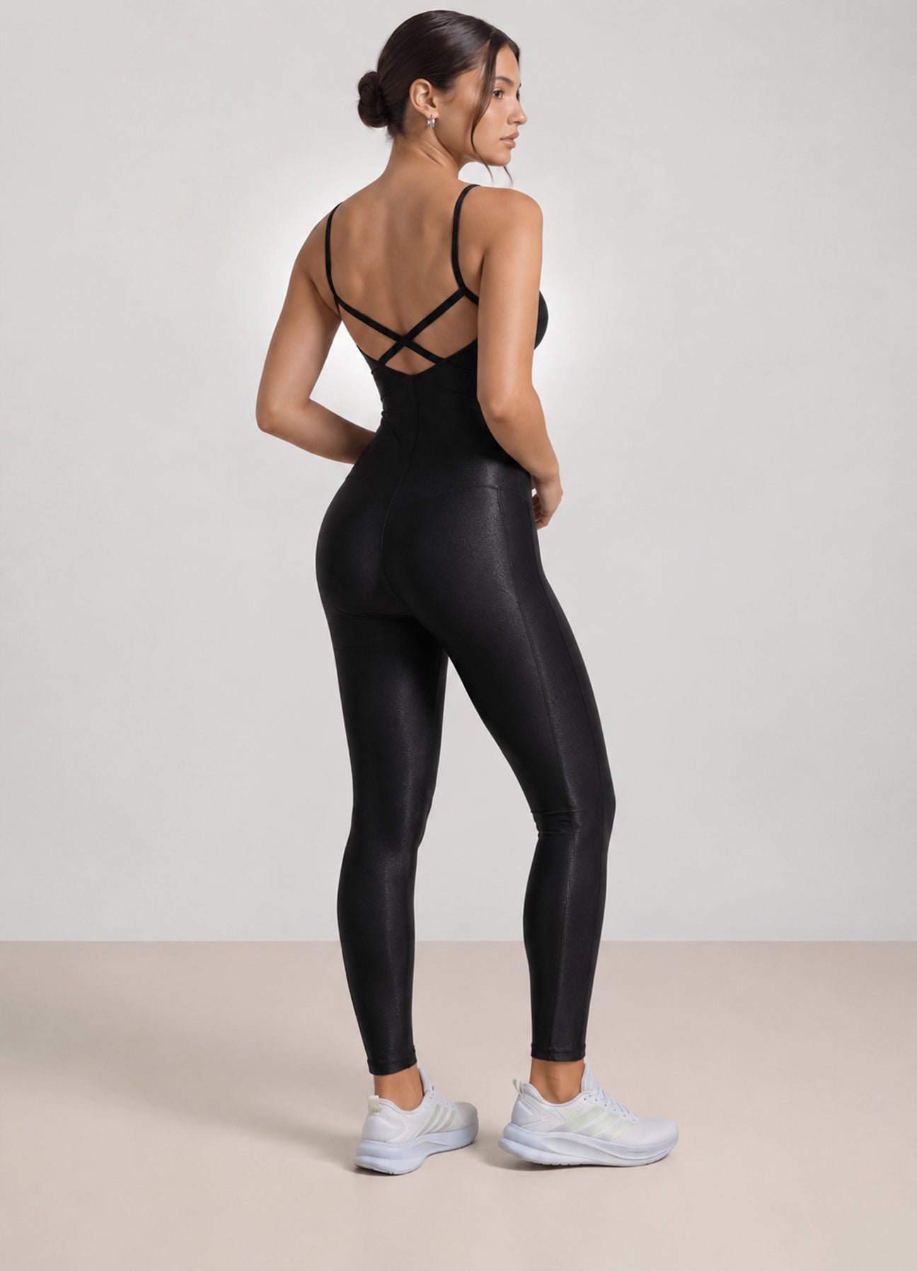 ONE PIECE EMANA RADIANCE - BLACK